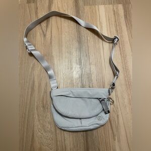 Lululemon All Night Festival Bag Micro 1.5L Silver Drop
